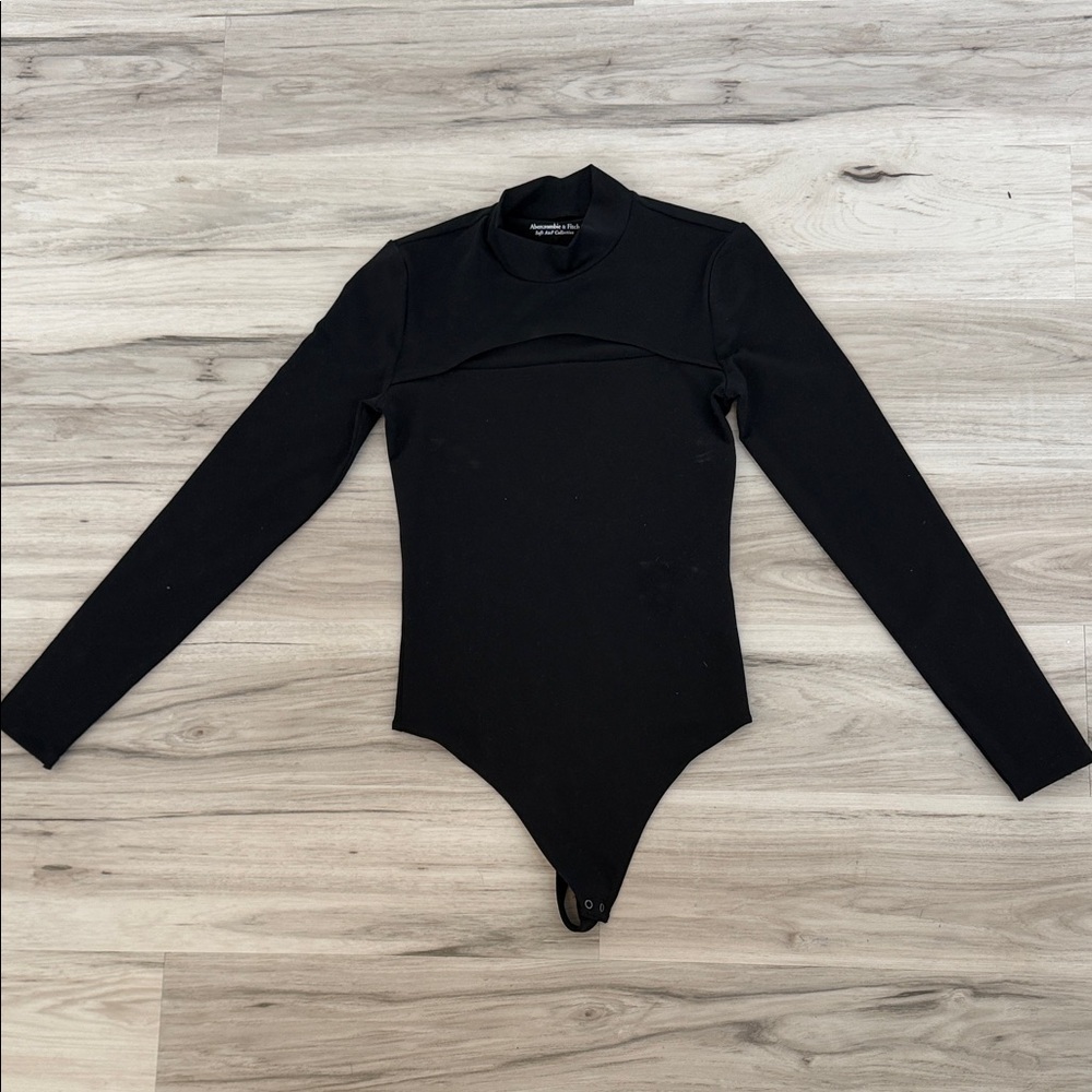 NWTAbercrombie &Fich Black Long Sleeve Cut Out thong Bodysuit size Xs